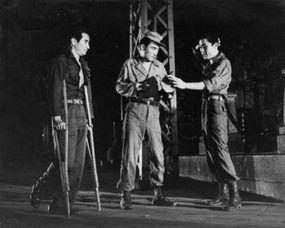 误发弹,一场意外的危机与应对